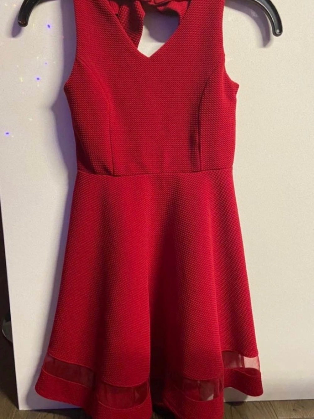 LIKE NEW: GIRLS A-Line Red Dress w/ Bow @ Back & Sheer Trim Inserts (5T, 6 yrs)